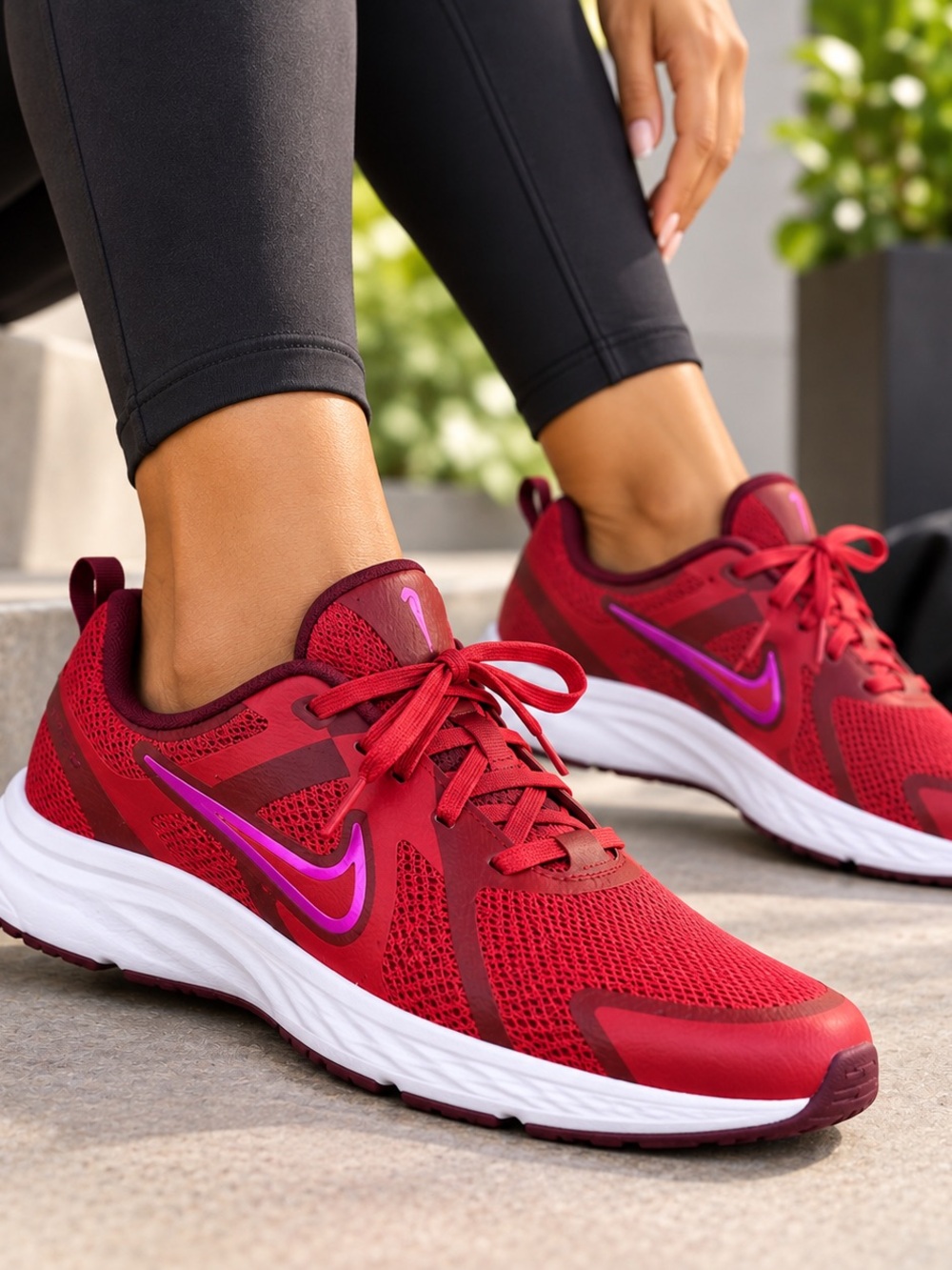 Nike Unisex Running Shoes Red/Purple/White Low Top Lace Up Solid Rubber Outsole